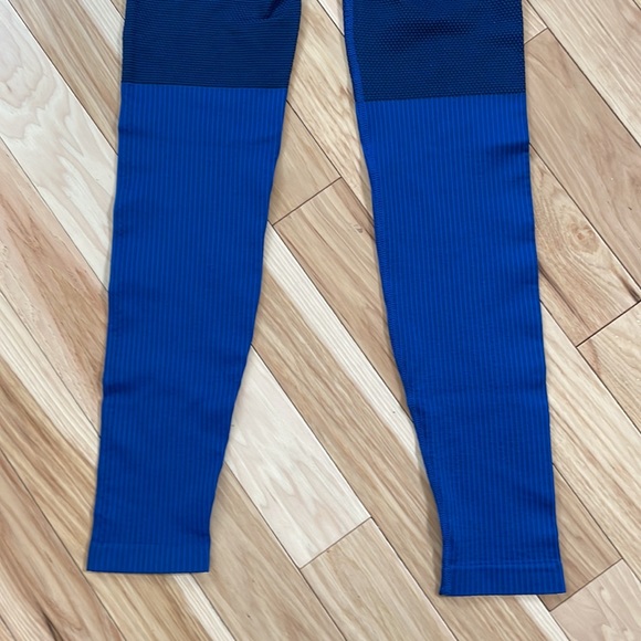 Athleta Blue Flurry Color-block Legging/Base layer tight size Small - Picture 7 of 7